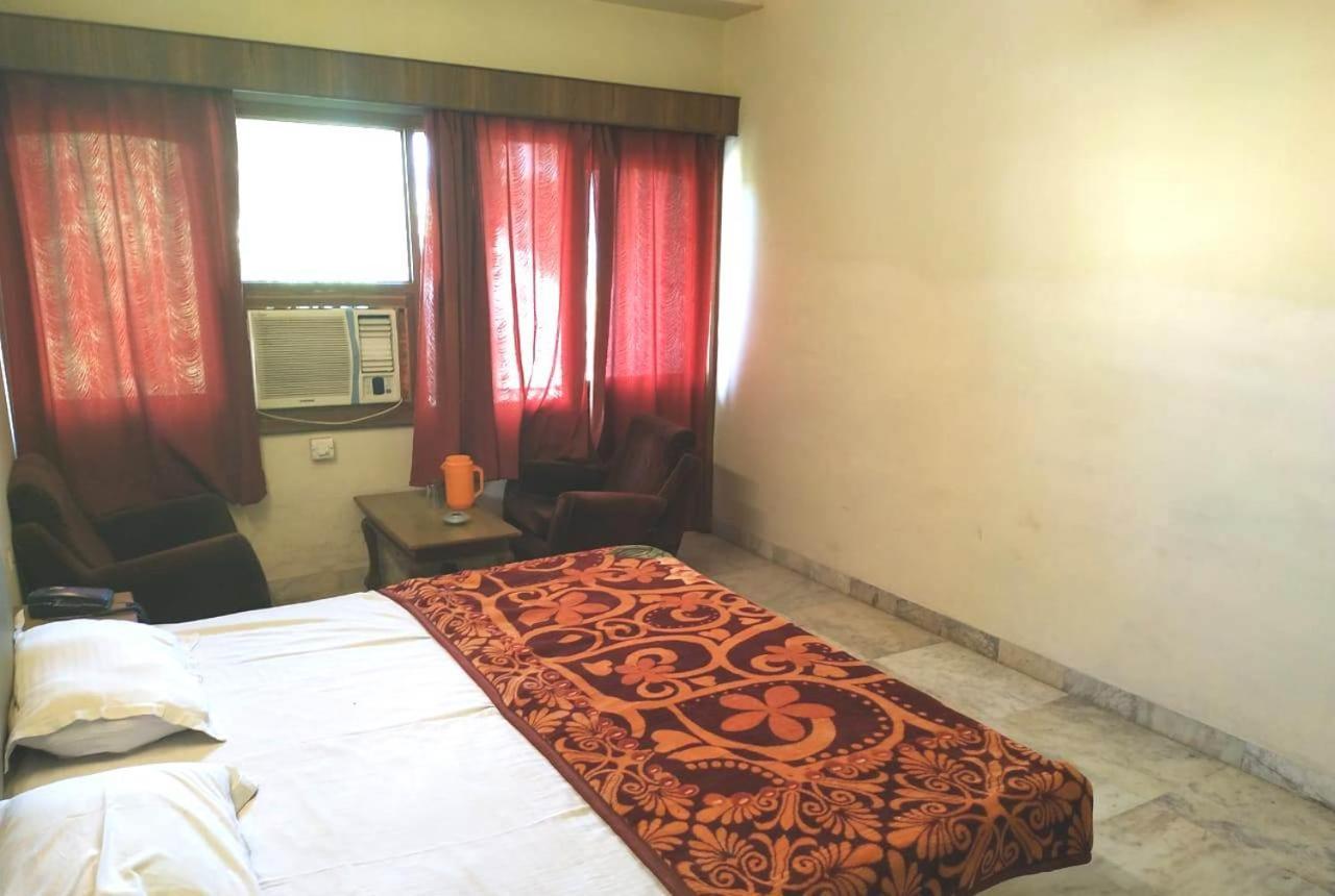 Hotel Vinayakam Udaipur Esterno foto