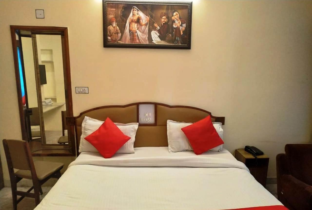 Hotel Vinayakam Udaipur Esterno foto